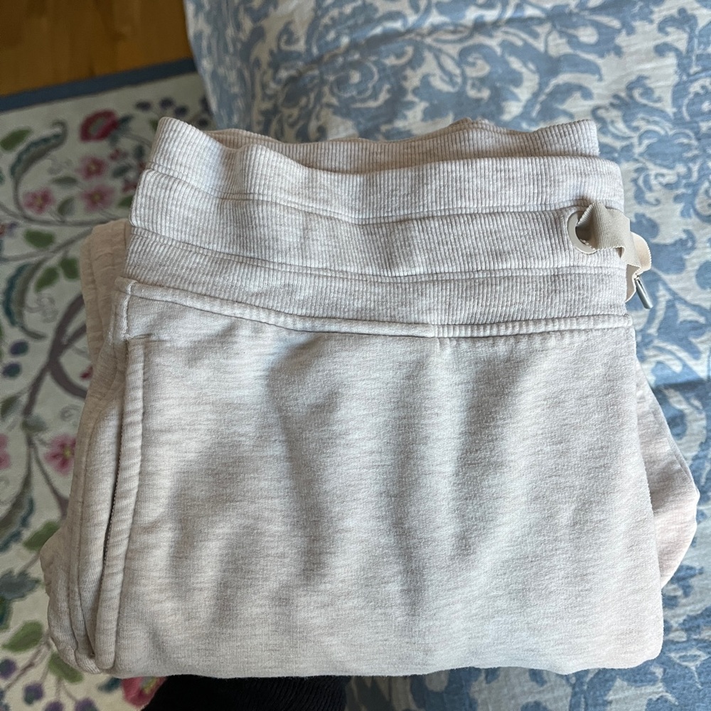 Athleta Balance Joggers Size Small